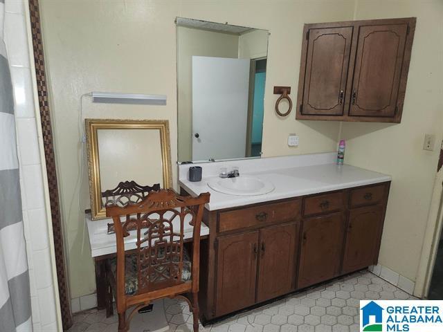 bathroom with vanity