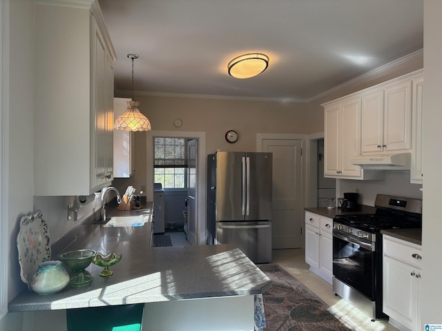 kitchen featuring sink, crown molding, stainless steel appliances, and white cabinets