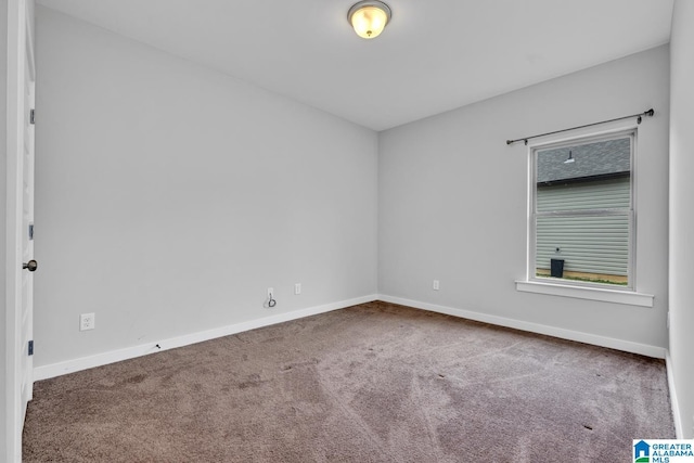 view of carpeted spare room