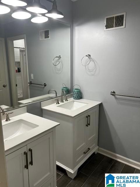 bathroom with vanity