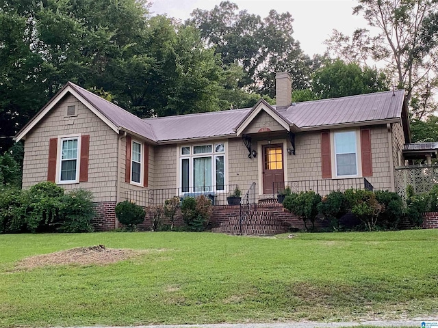 view of front of house with a front yard