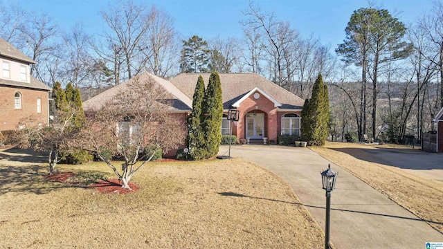 view of front of home with a front yard