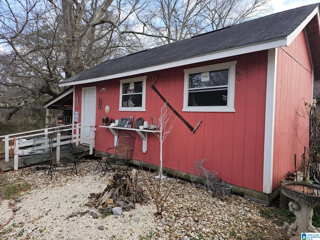 view of outbuilding