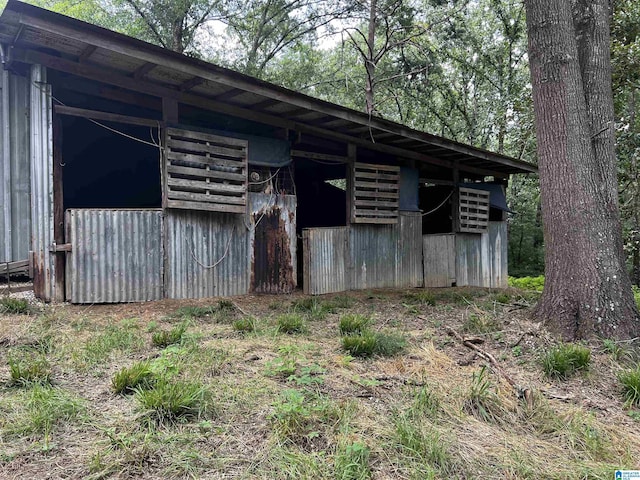 view of outdoor structure