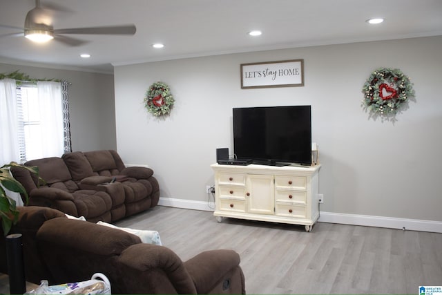 1536 Buckelew Bridge Rd, Anniston, AL 36207 - living area featuring recessed lighting, crown molding, light wood-style flooring, and baseboards