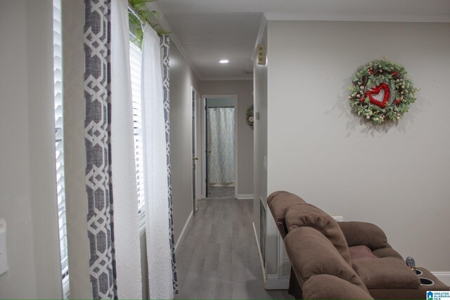 1536 Buckelew Bridge Rd, Anniston, AL 36207 - hall featuring ornamental molding, light wood-type flooring, recessed lighting, and baseboards