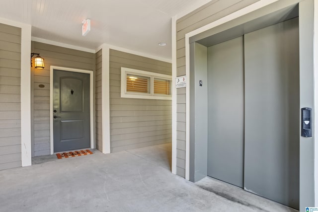 doorway to property with elevator