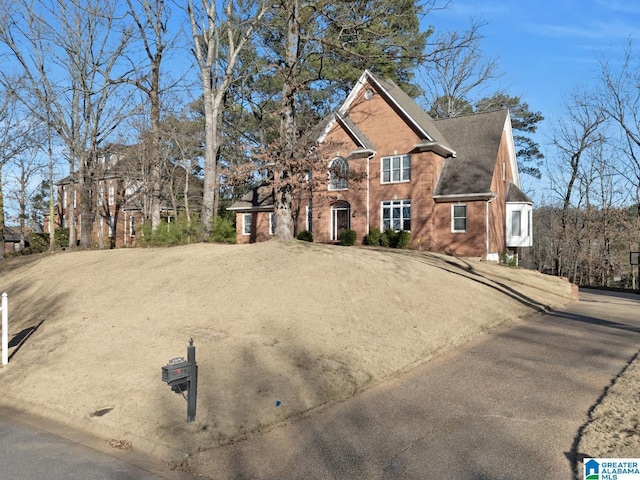 view of front facade with brick siding