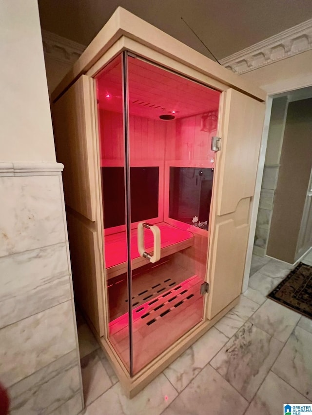 890 River Oaks Dr, Cropwell, AL 35054 - closet with a sauna