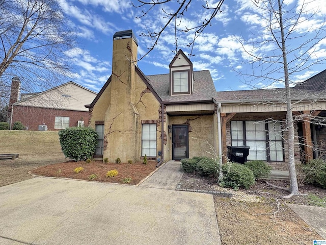 view of front of house