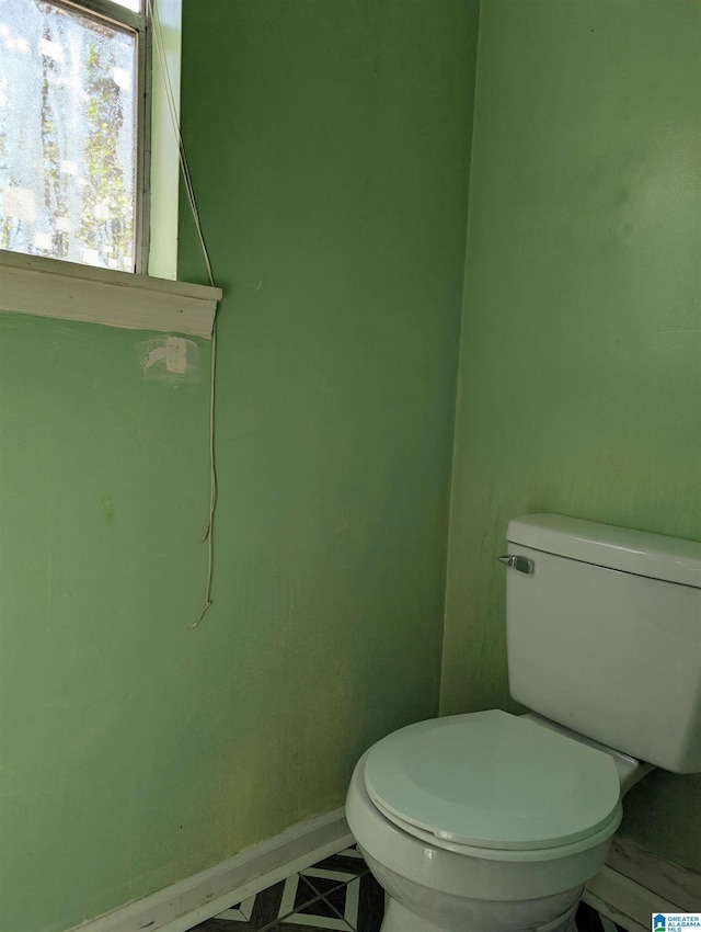 bathroom featuring toilet