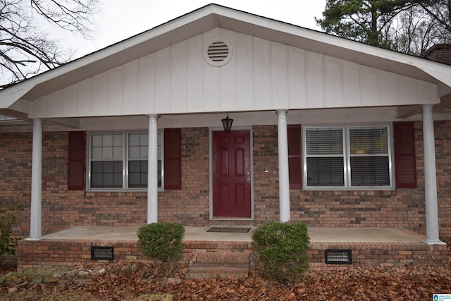 view of front of property with a porch