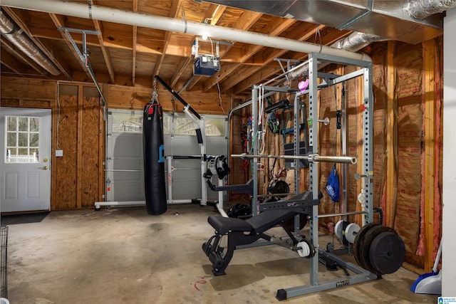 workout area featuring a garage