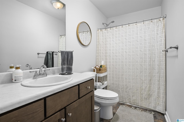 full bath featuring toilet, a shower with curtain, and vanity