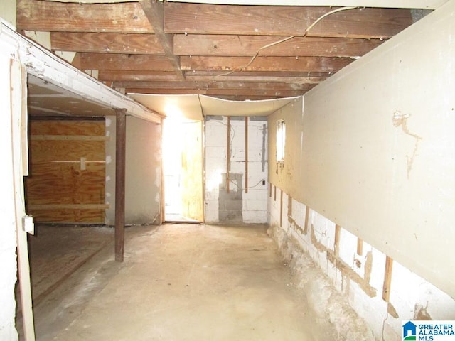 misc room featuring concrete flooring