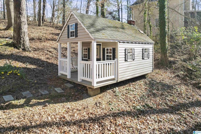 view of outbuilding featuring an outbuilding