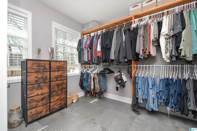 view of spacious closet