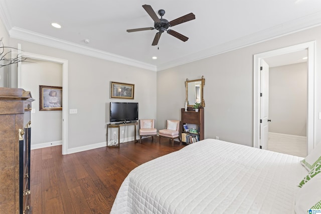 bedroom with hardwood / wood-style flooring, baseboards, ornamental molding, and recessed lighting