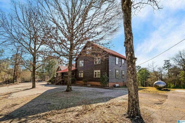 view of front of home with driveway