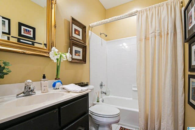 full bathroom featuring toilet, shower / bath combo with shower curtain, and vanity