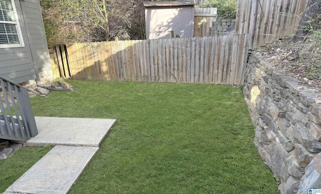 view of yard featuring fence