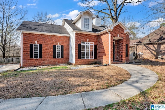 view of front facade featuring brick siding