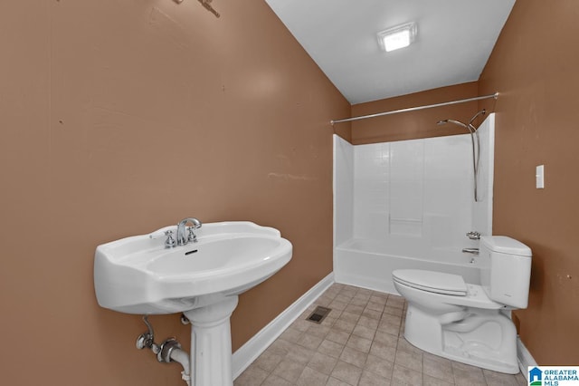 full bath featuring shower / bath combination, visible vents, baseboards, toilet, and tile patterned flooring