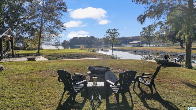 view of yard with a water view