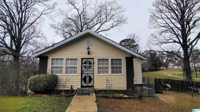 bungalow with fence