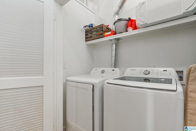 300 20th Ave N Unit 204, Birmingham, AL 35203 - laundry area with independent washer and dryer
