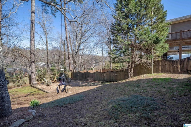 view of yard featuring a fenced backyard