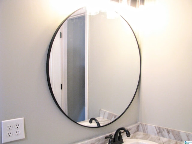 bathroom featuring a sink
