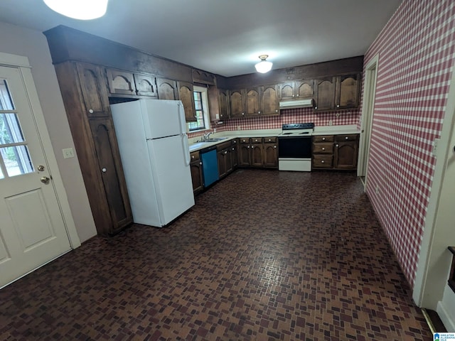 kitchen with under cabinet range hood, electric stove, light countertops, freestanding refrigerator, and dishwasher