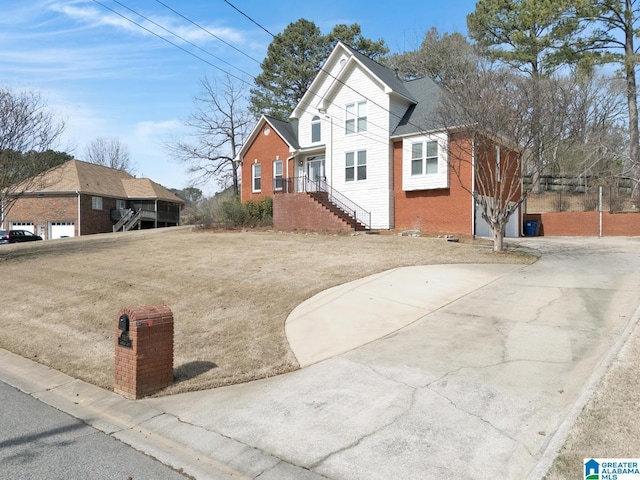 view of front facade featuring brick siding