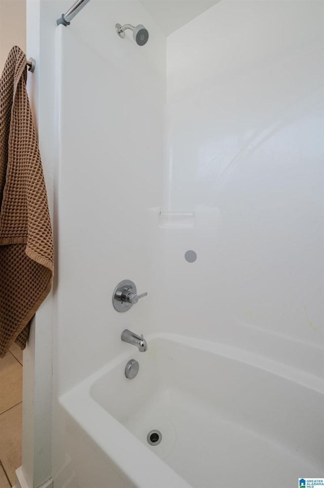 bathroom featuring shower / washtub combination