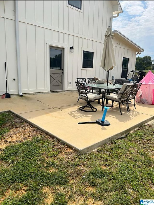 view of patio featuring outdoor dining space