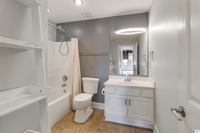 bathroom with visible vents, toilet, shower / bath combination with curtain, baseboards, and vanity