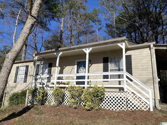 view of front facade with covered porch