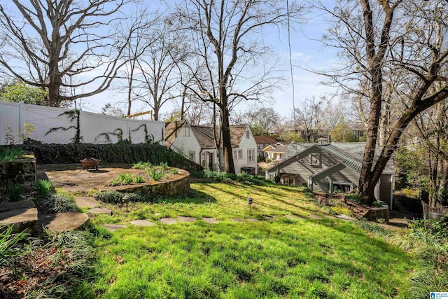 view of yard featuring fence