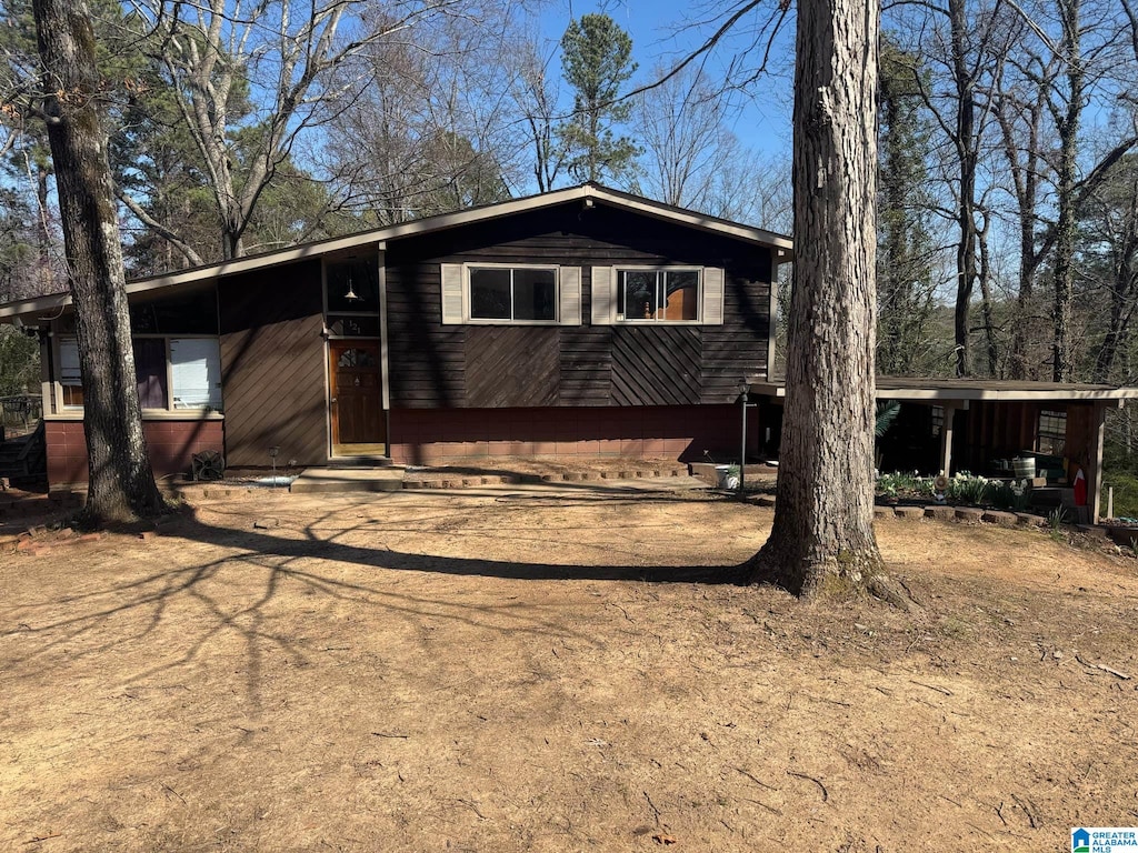 view of front of home