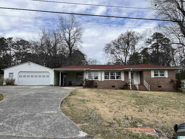 ranch-style house featuring crawl space, brick siding, and a front lawn