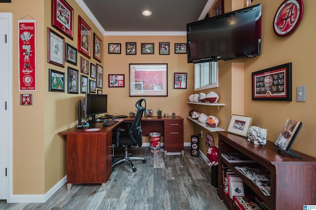 office area with recessed lighting, baseboards, wood finished floors, and ornamental molding