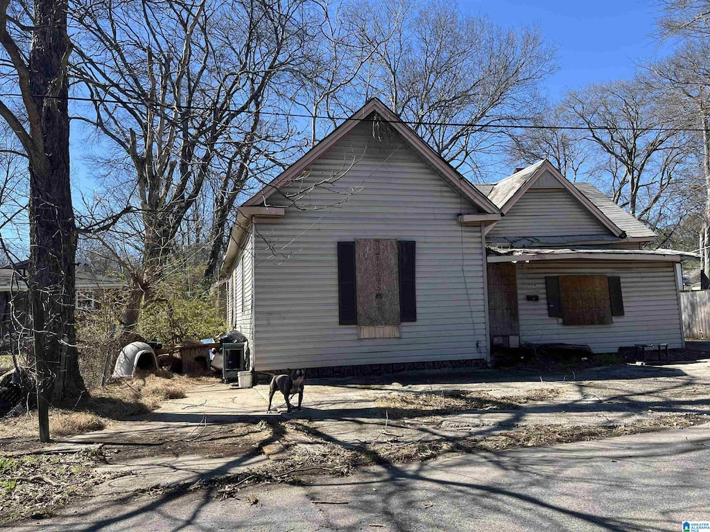 view of front of home