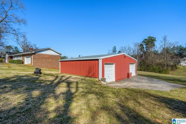 view of detached garage