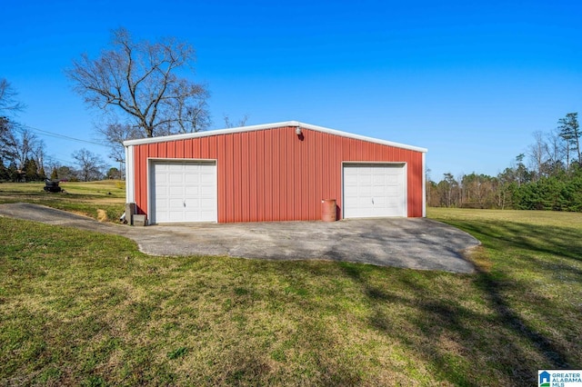 view of detached garage