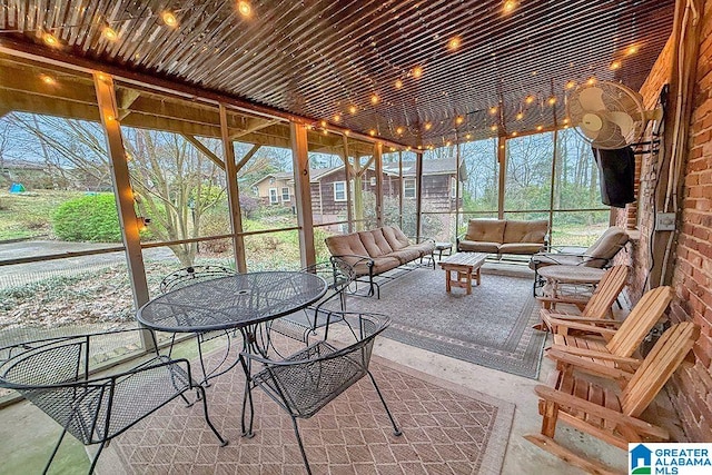 view of sunroom / solarium