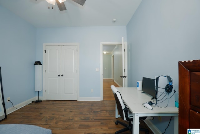 office with baseboards, ceiling fan, and wood finished floors