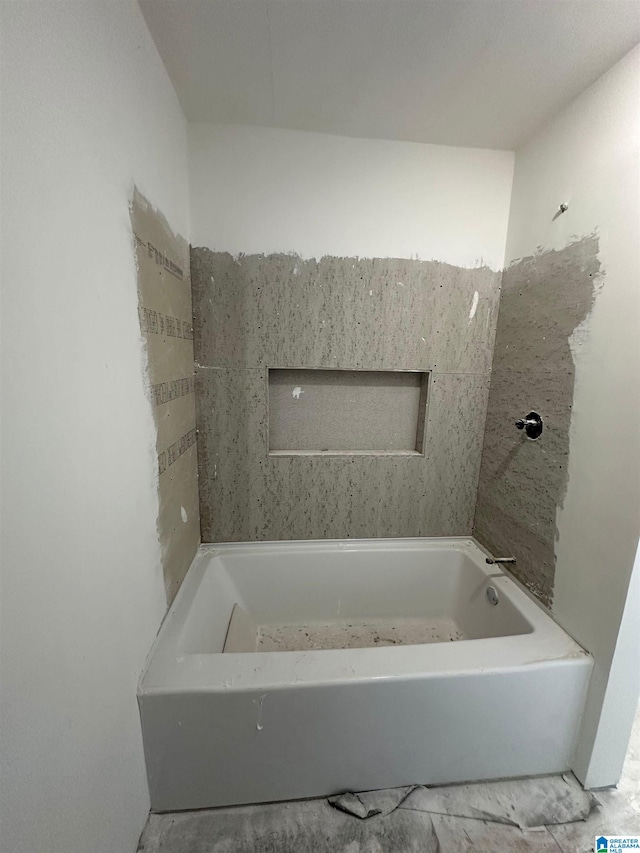861 Lankford Ln, Alexandria, AL 36250 - bathroom with a washtub