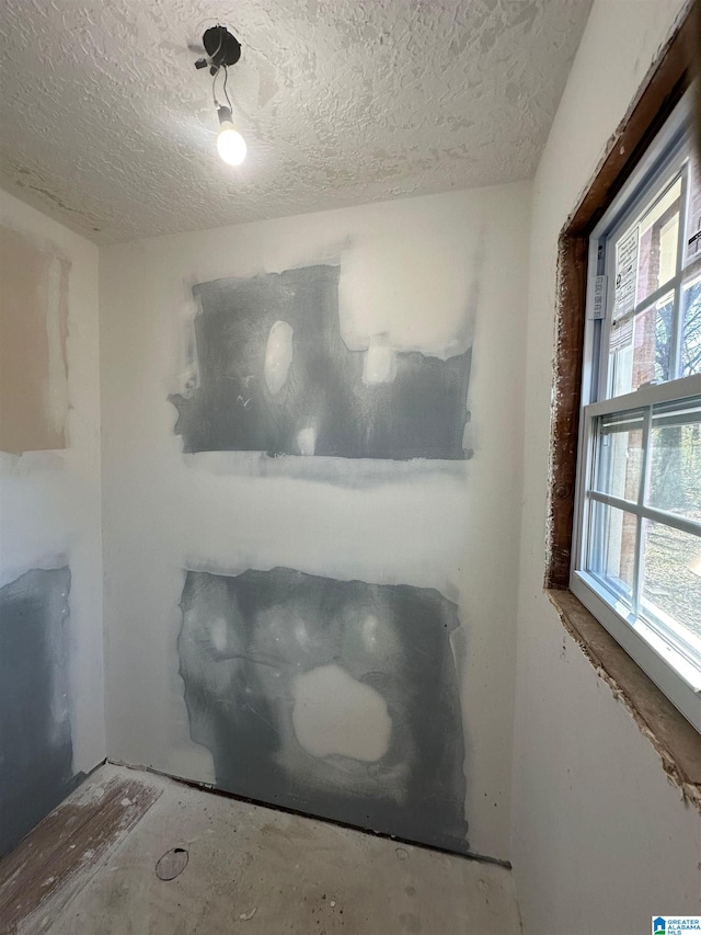 861 Lankford Ln, Alexandria, AL 36250 - bathroom featuring a textured ceiling