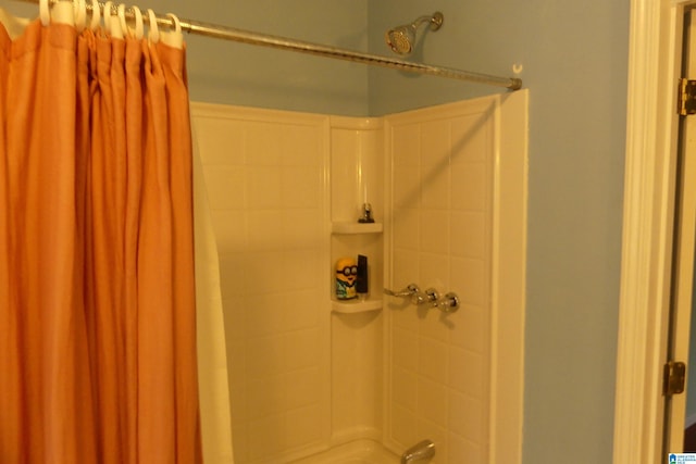 1310 County Road 264, Wedowee, AL 36278 - full bathroom with a shower with curtain